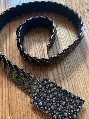 Kelli Kouri Embellished Metal Stretch Rinestone Belt - Vintage Retro